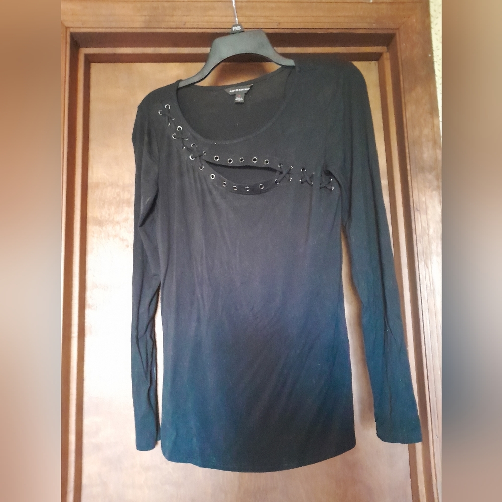 Rock & republic Long sleeve tee Shirt nwot!